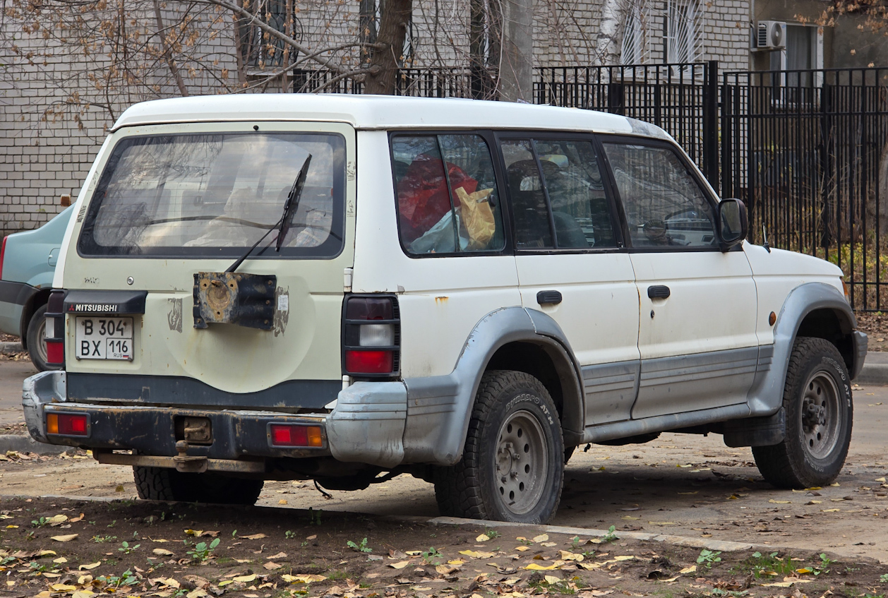 Татарстан, № В 304 ВХ 116 — Mitsubishi Pajero (2G) '91-99
