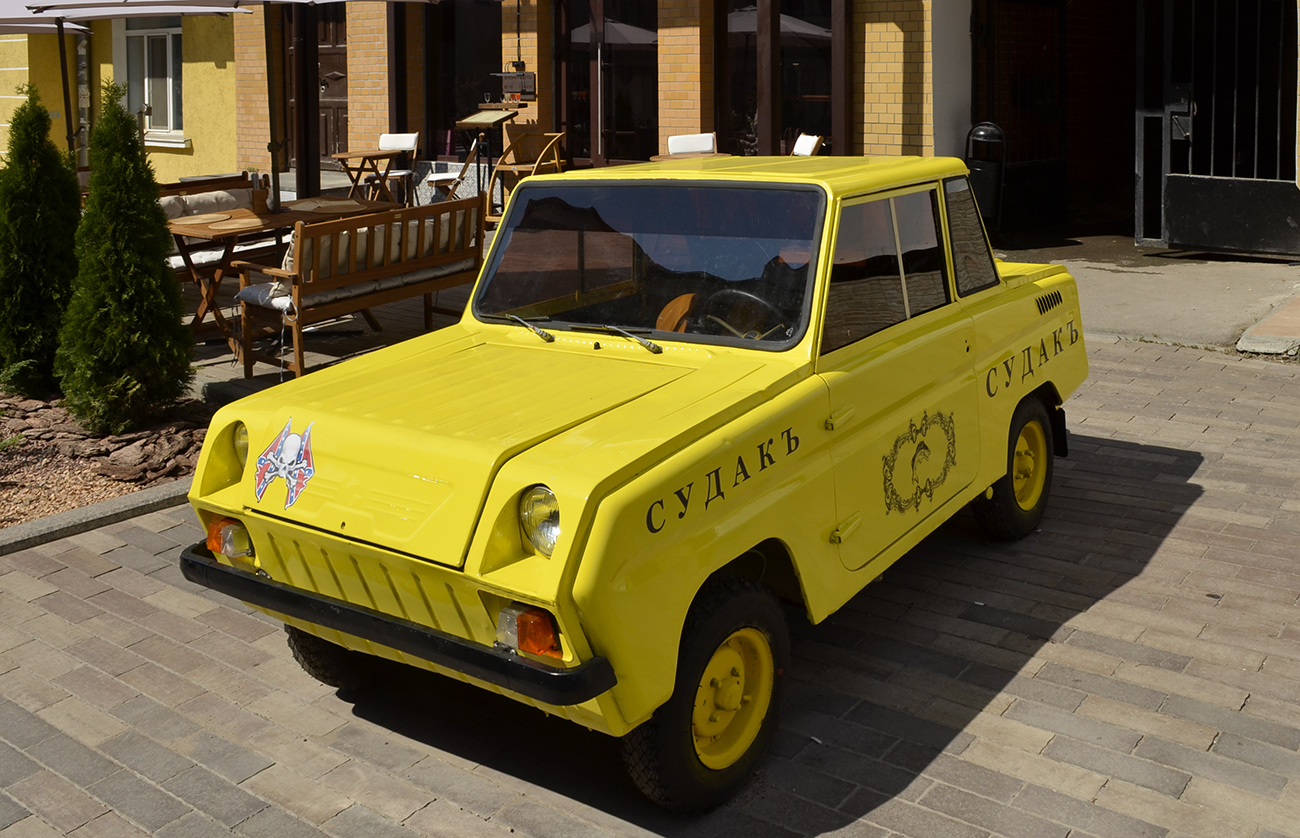 Самарская область, № 4235 АВ 63 — СМЗ С-3Д '70-97; Техника на постаментах, памятники (Самарская область)