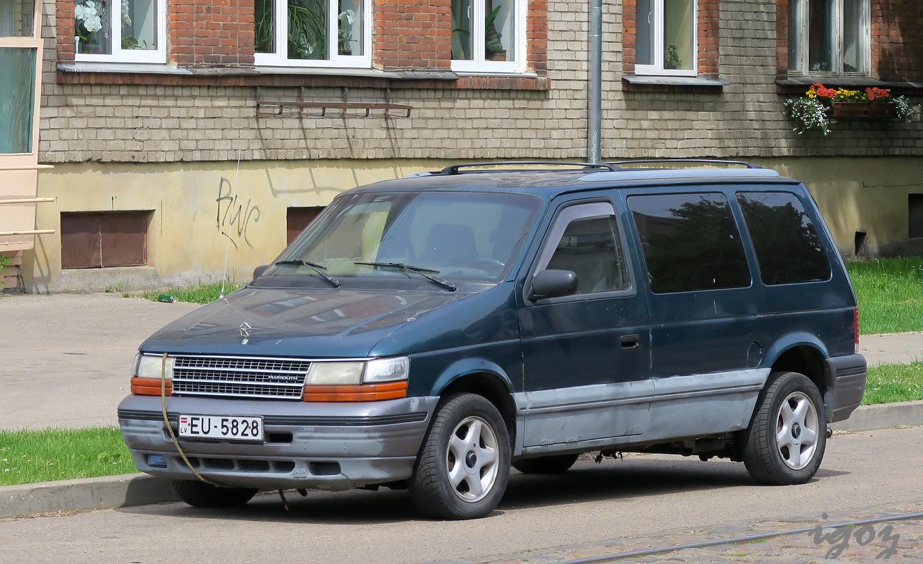 Латвия, № EU-5828 — Plymouth Voyager (2G) '90-95