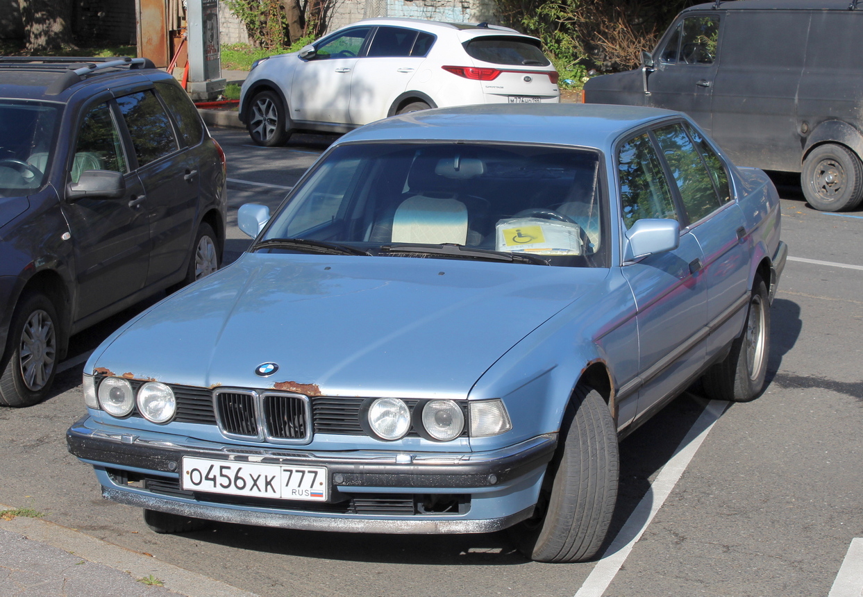 Москва, № О 456 ХК 777 — BMW 7 Series (E32) '86-94