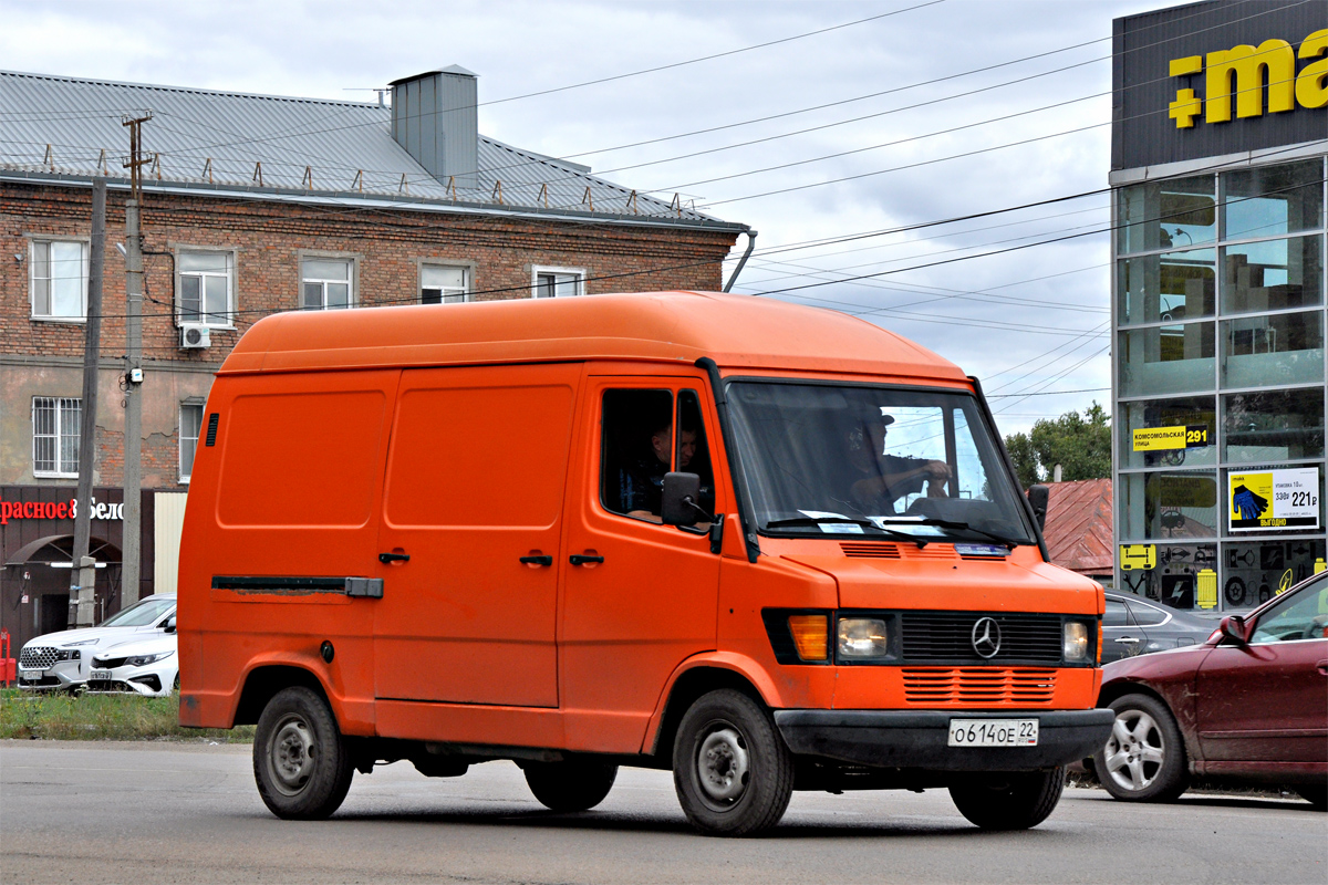 Алтайский край, № О 614 ОЕ 22 — Mercedes-Benz T1 208D '76-96