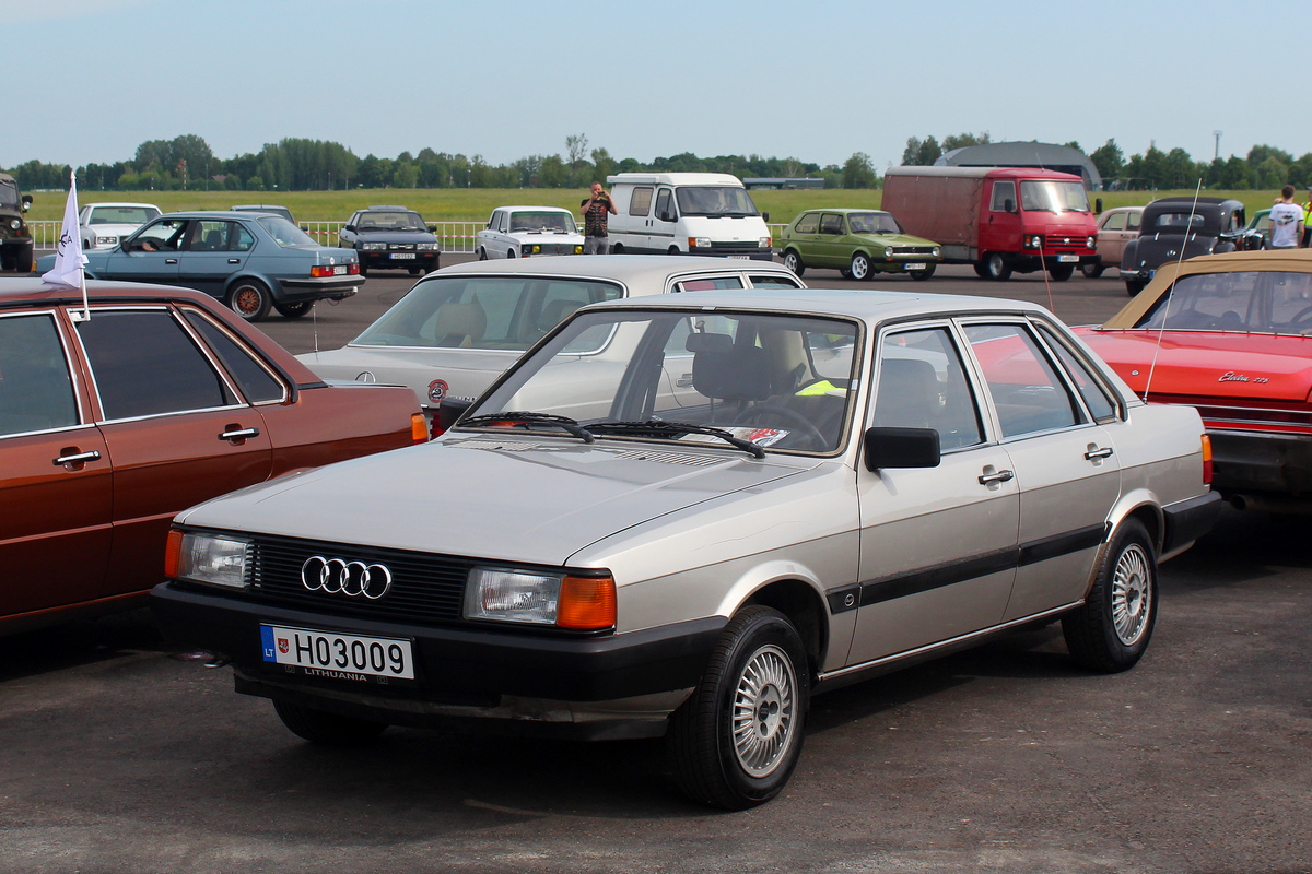 Литва, № H03009 — Audi 80 (B2) '78-86; Литва — Retro mugė 2024