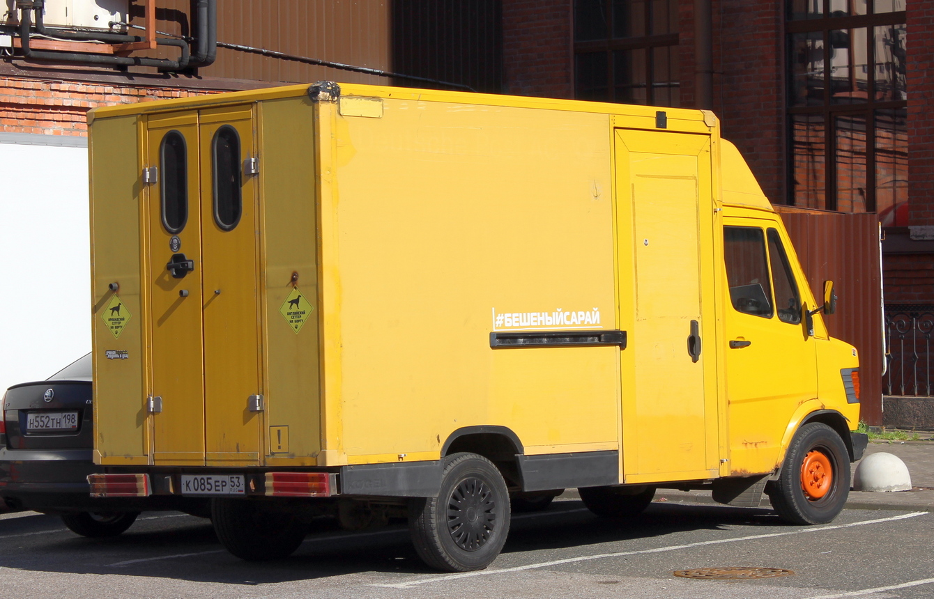 Новгородская область, № К 085 ЕР 53 — Mercedes-Benz T1 308D '76-96