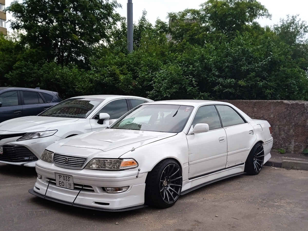 Хакасия, № Р 033 ЕО 19 — Toyota Mark II (X100) '96-00