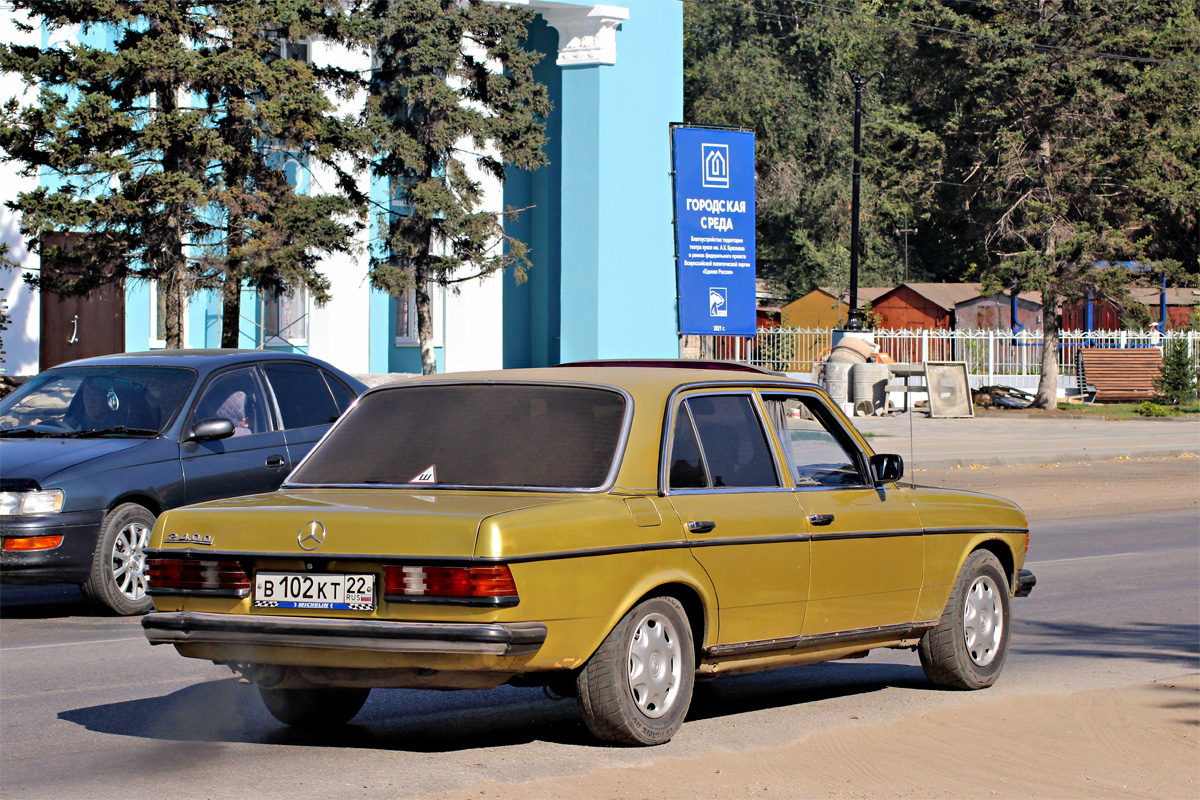 Алтайский край, № В 102 КТ 22 — Mercedes-Benz (W123) '76-86