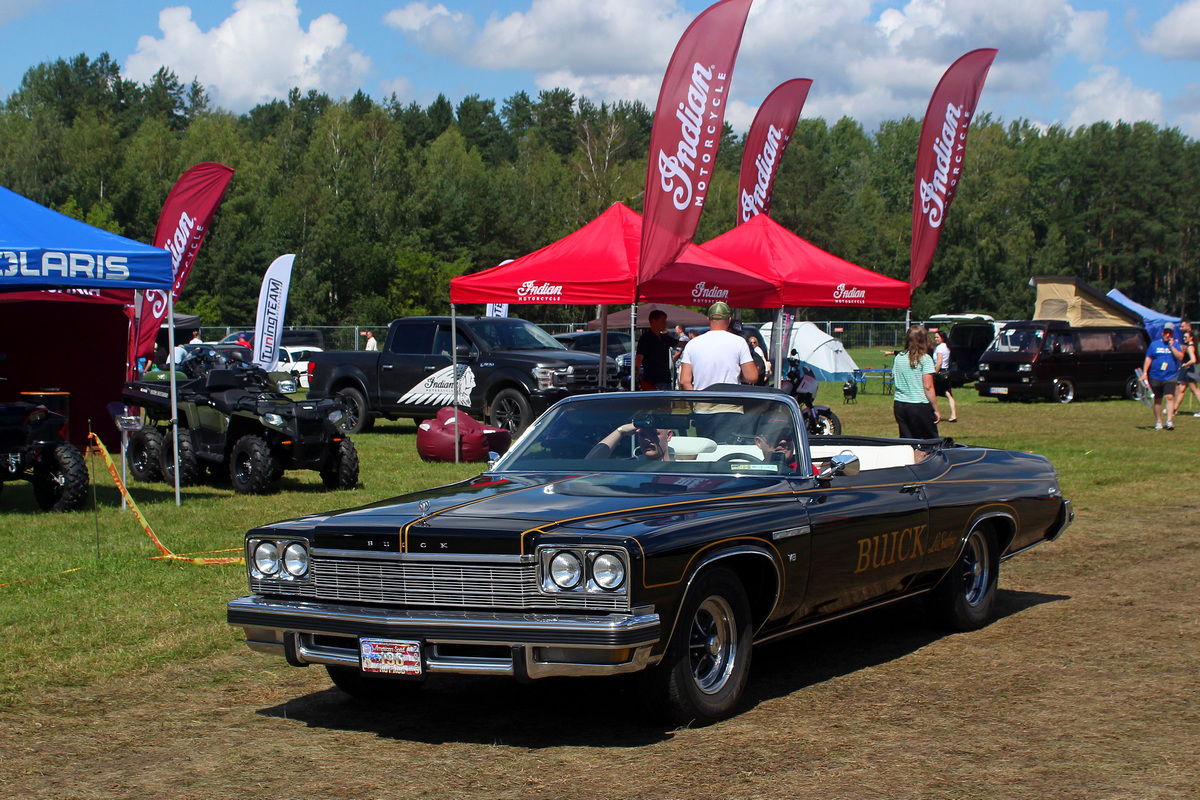 Литва, № H03215 — Buick LeSabre (4G) '71-76; Литва — American Spirit 2025