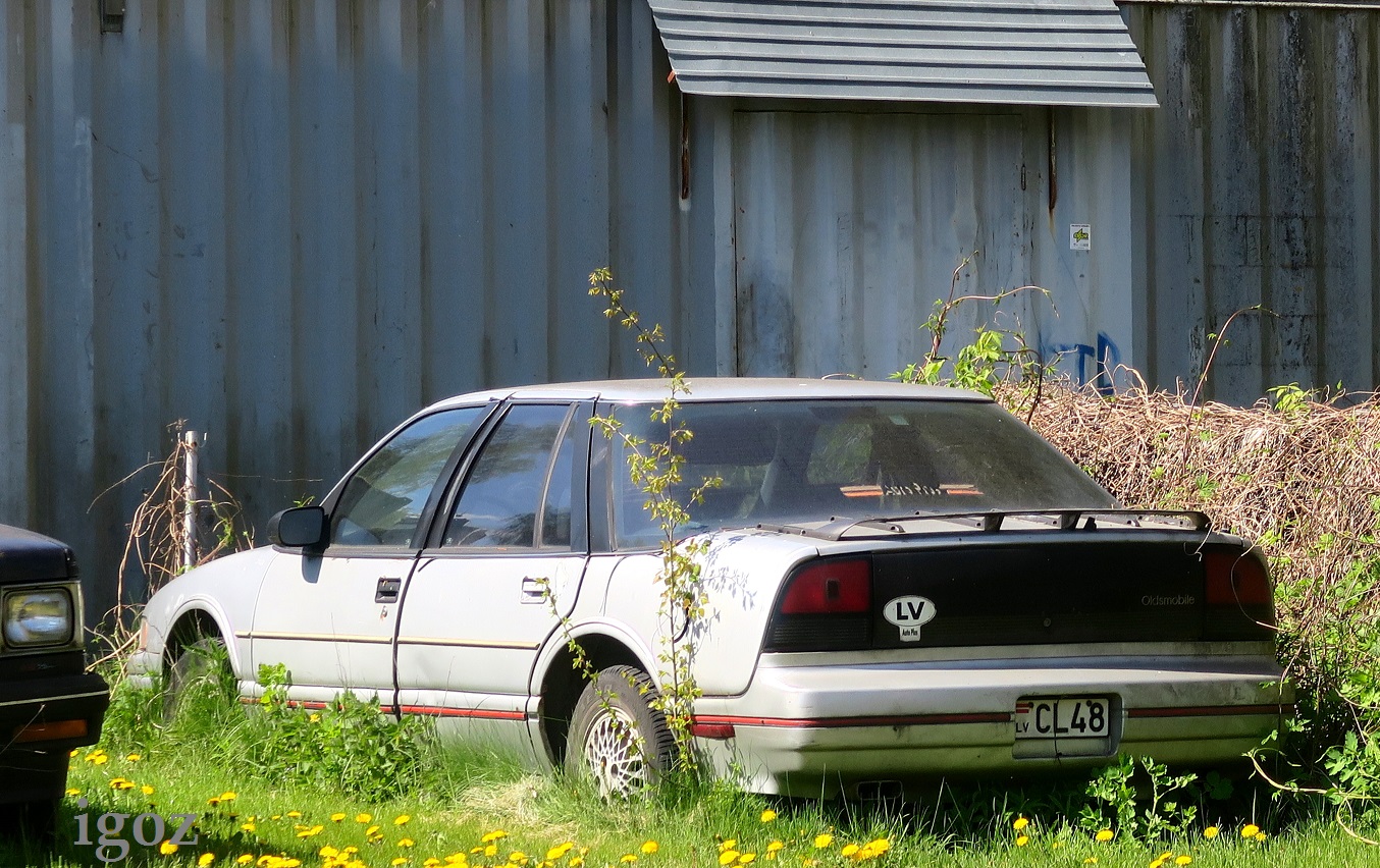 Латвия, № CL-48 — Oldsmobile Cutlass Supreme (5G) '88-97