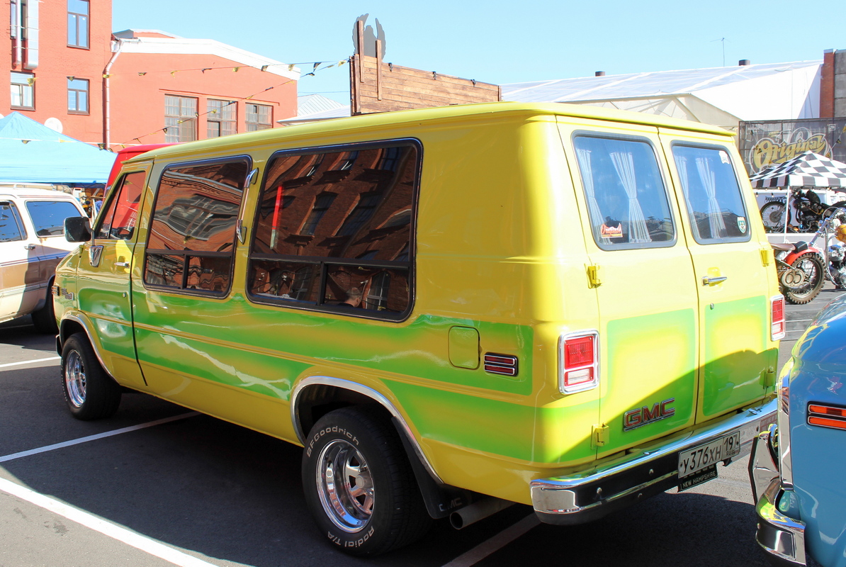 Москва, № У 376 ХН 197 — GMC Vandura '76-96; Санкт-Петербург — Ежегодная выставка классических и кастомных автомобилей и мотоциклов "Original Meet"