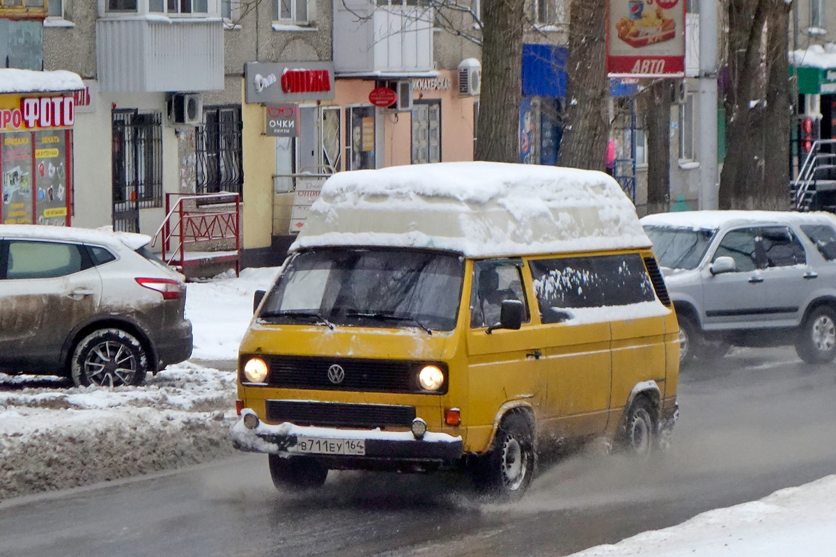 Саратовская область, № В 711 ЕУ 164 — Volkswagen Hochraum-Kastenwagen '79-92