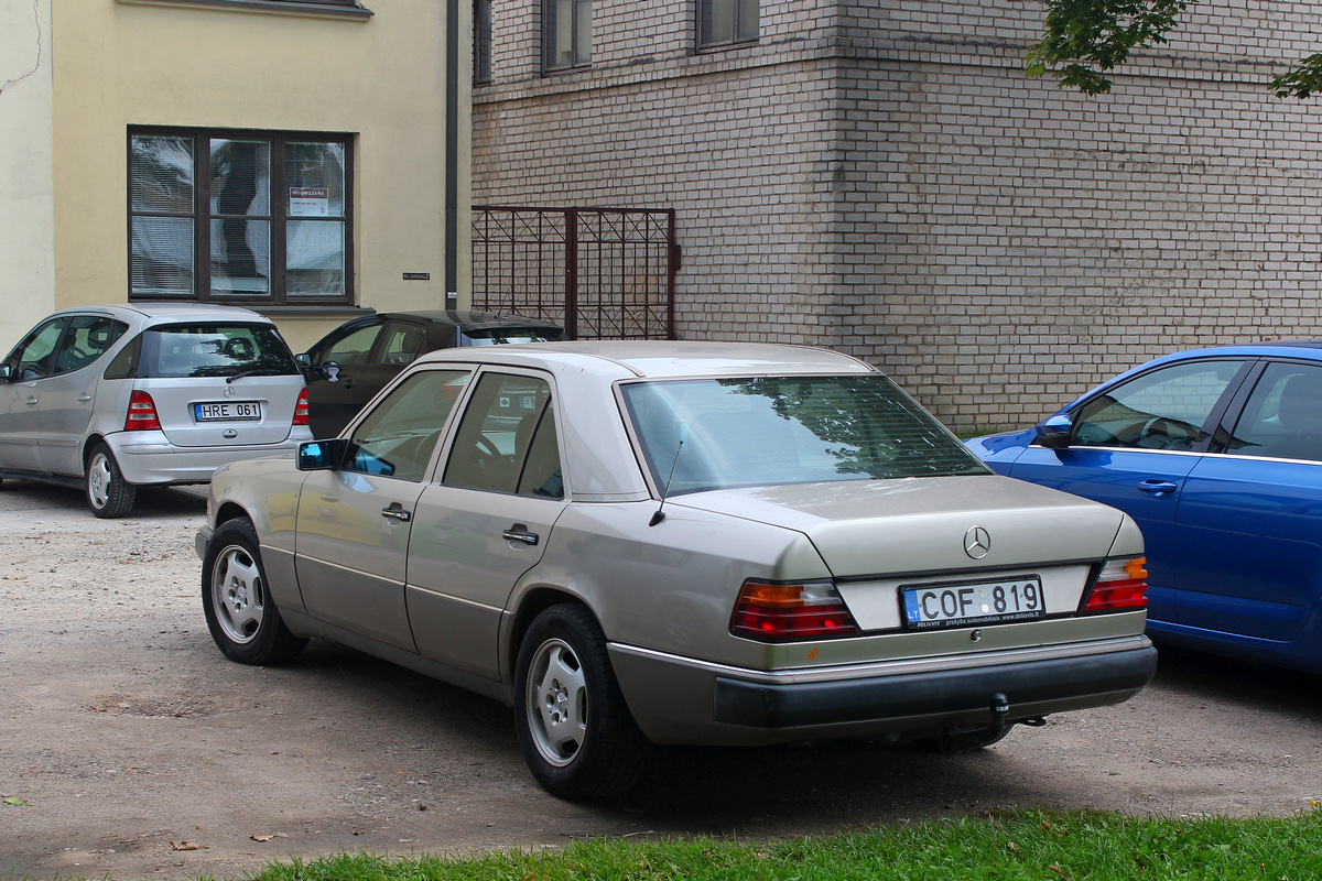 Литва, № COF 819 — Mercedes-Benz (W124) '84-96