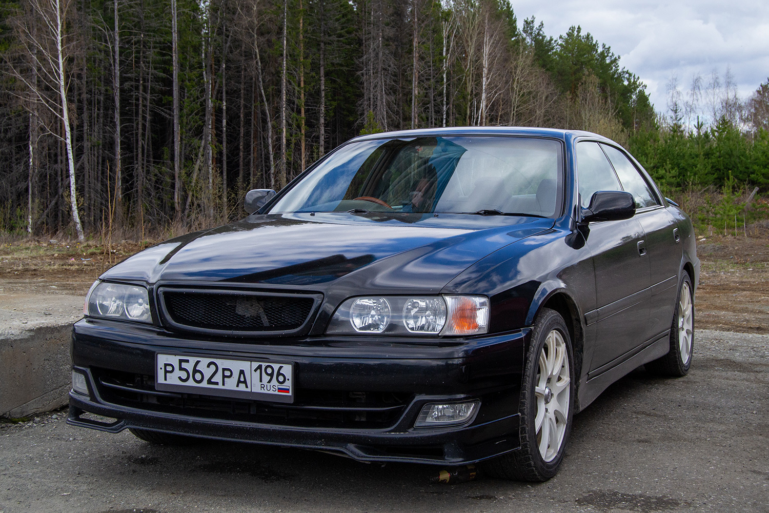 Свердловская область, № Р 562 РА 196 — Toyota Chaser (X100) '96-01