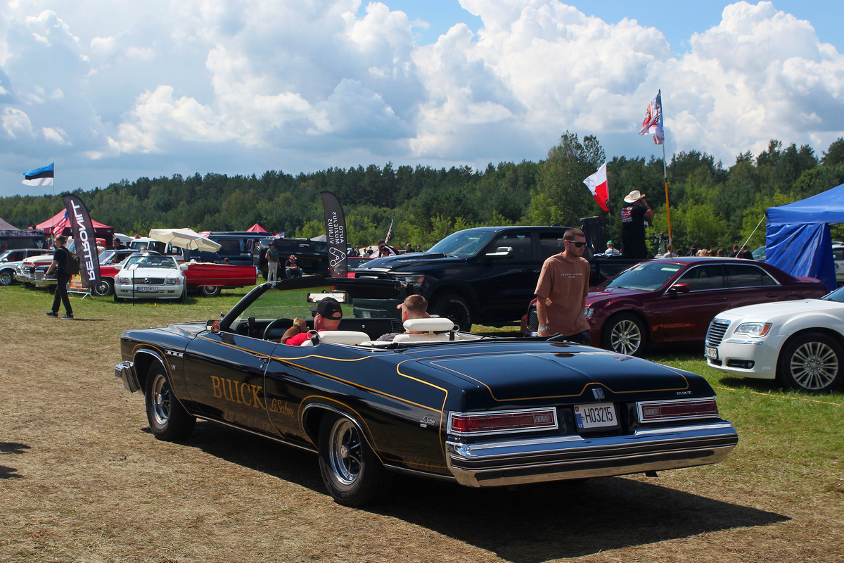 Литва, № H03215 — Buick LeSabre (4G) '71-76; Литва — American Spirit 2025
