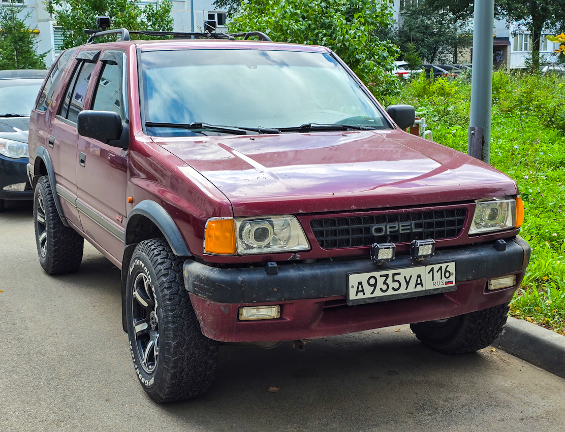 Татарстан, № А 935 УА 116 — Opel Frontera (A) '91-98