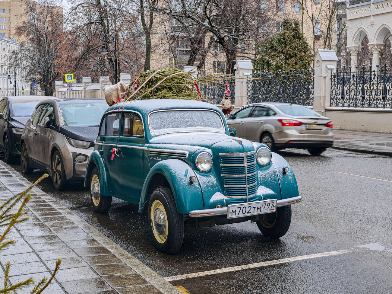 Москва, № М 702 ТМ 797 — Москвич-400-420 '46-54