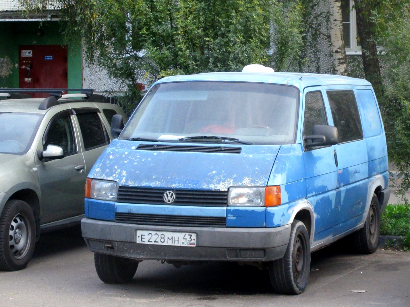 Кировская область, № Е 228 МН 43 — Volkswagen Typ 2 (T4) '90-03