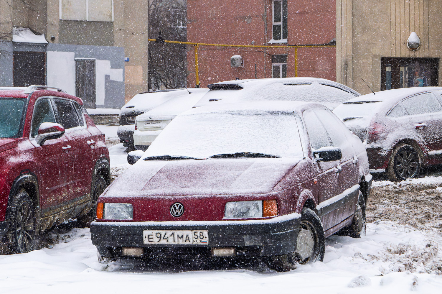 Пензенская область, № Е 941 МА 58 — Volkswagen Passat (B3) '88-93