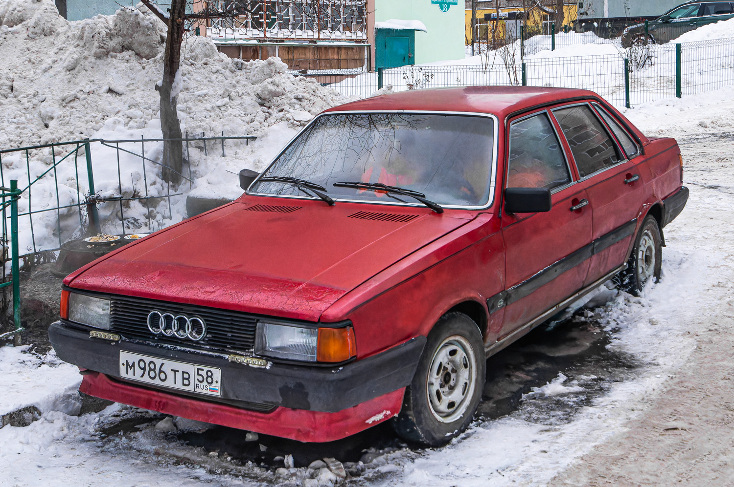 Пензенская область, № М 986 ТВ 58 — Audi 80 (B2) '78-86