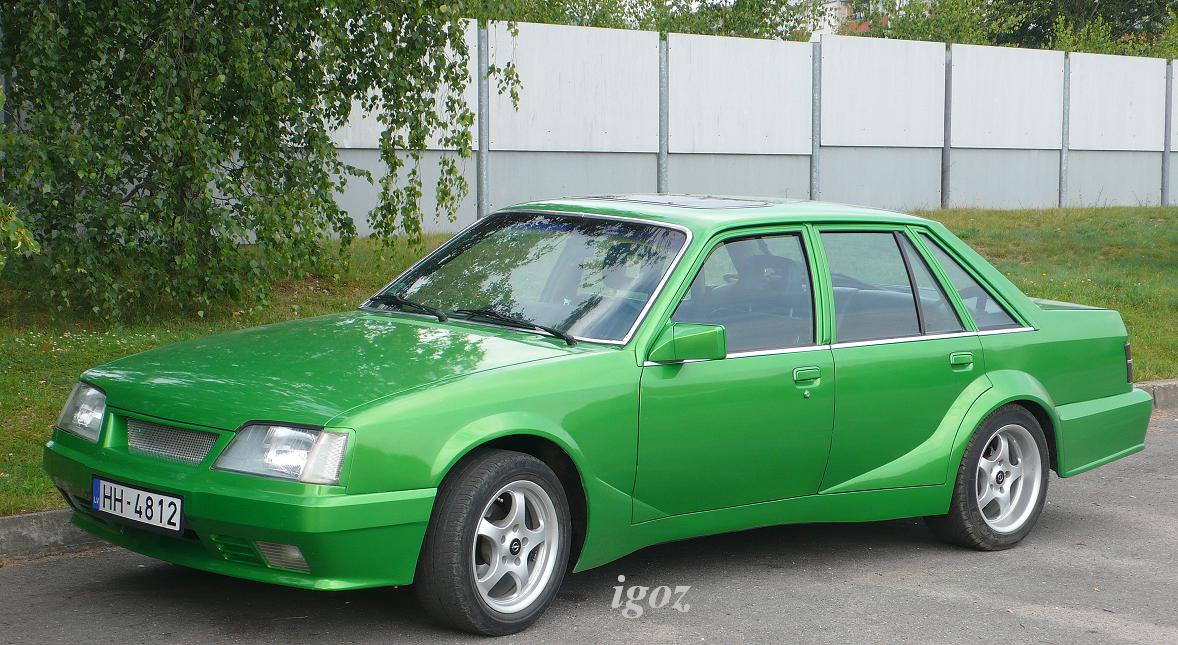 Латвия, № HH-4812 — Opel Senator (A2) '82-86