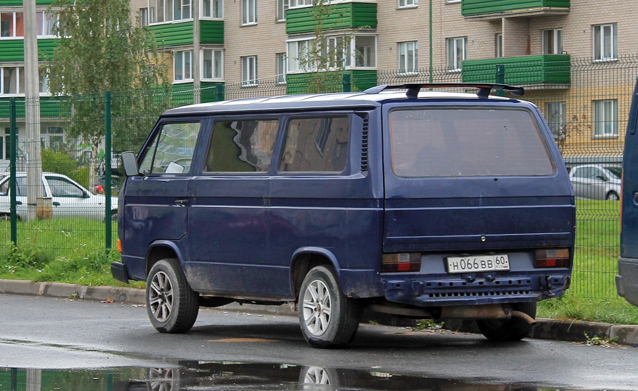 Псковская область, № Н 066 ВВ 60 — Volkswagen Caravelle (T3) '81-92