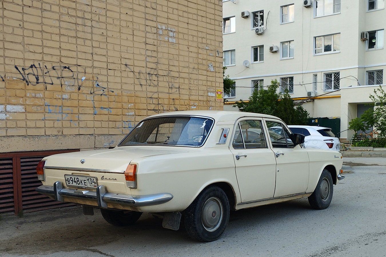 Волгоградская область, № В 948 КЕ 134 — ГАЗ-24 Волга '68-86