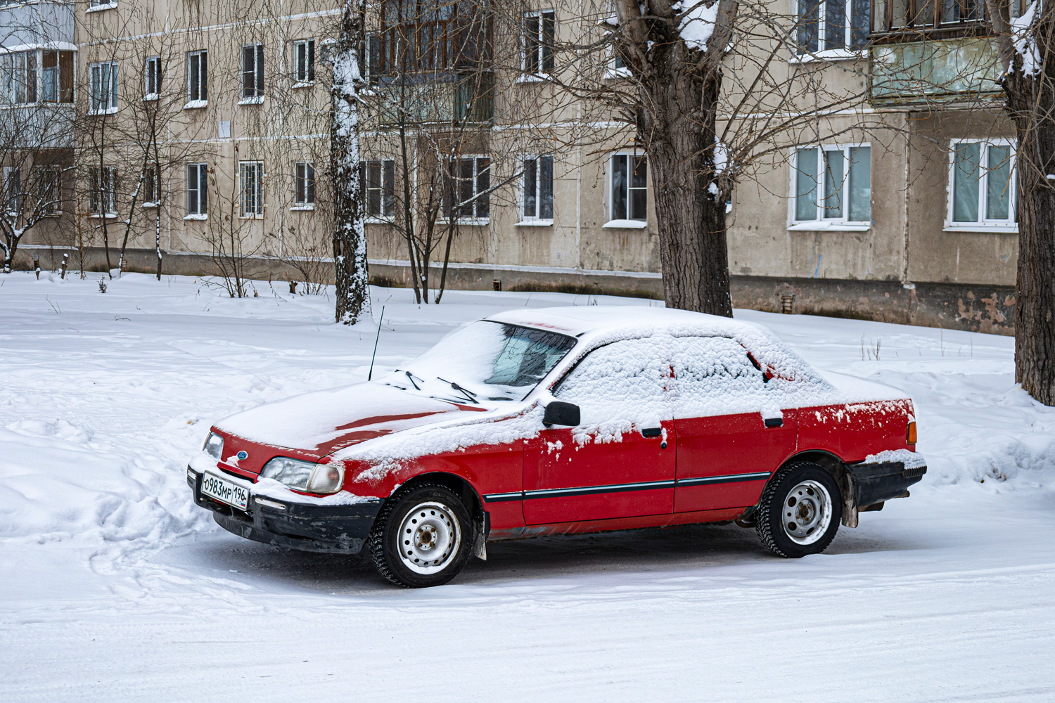 Свердловская область, № О 983 МР 196 — Ford Sierra MkII '87-93