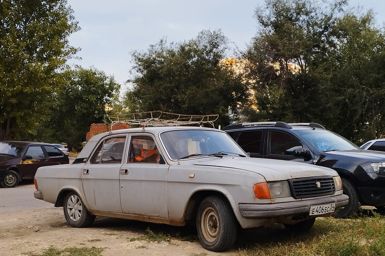 Волгоградская область, № Е 406 ЕС 34 — ГАЗ-31029 Волга '92-97