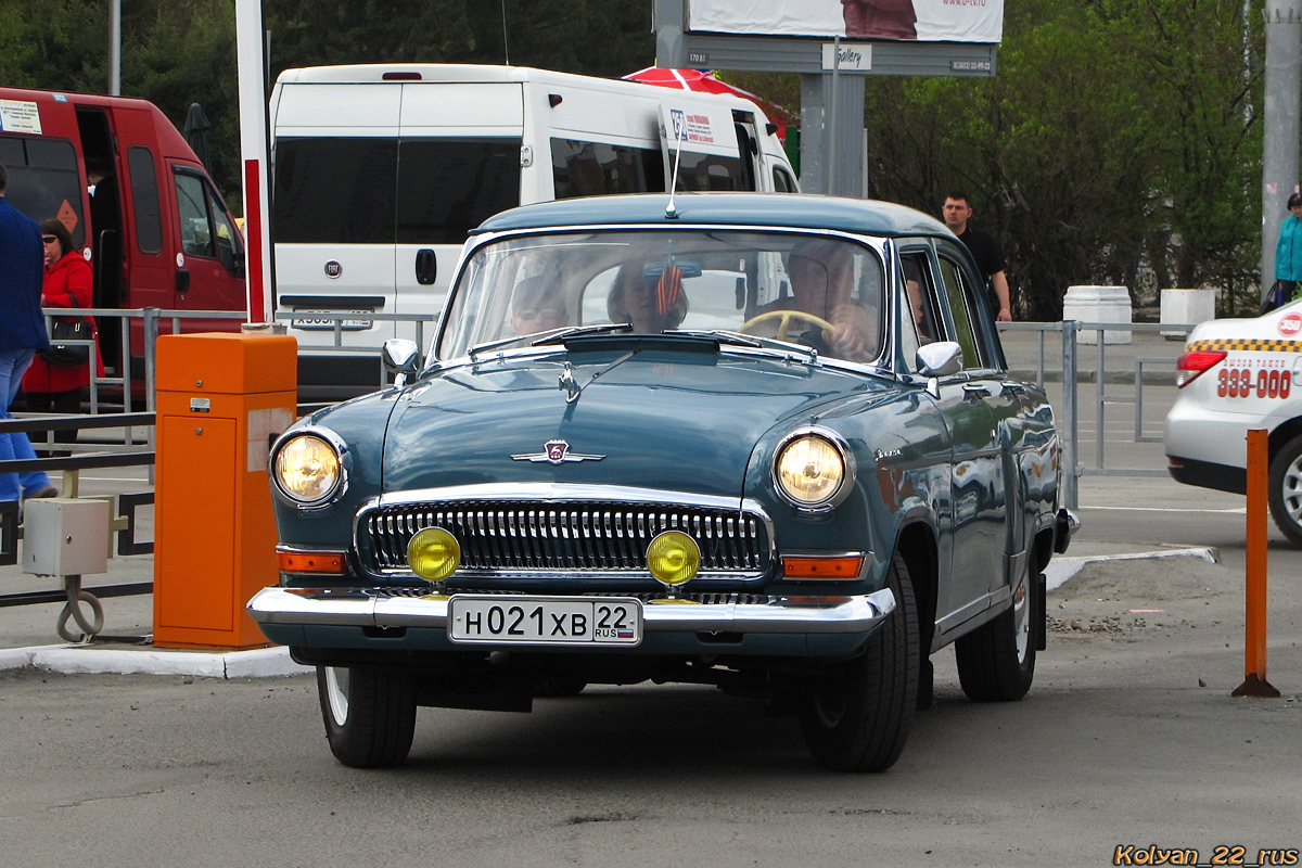 Алтайский край, № Н 021 ХВ 22 — ГАЗ-21УС Волга '65-70; Алтайский край — День Победы. Барнаул. 2019 г.