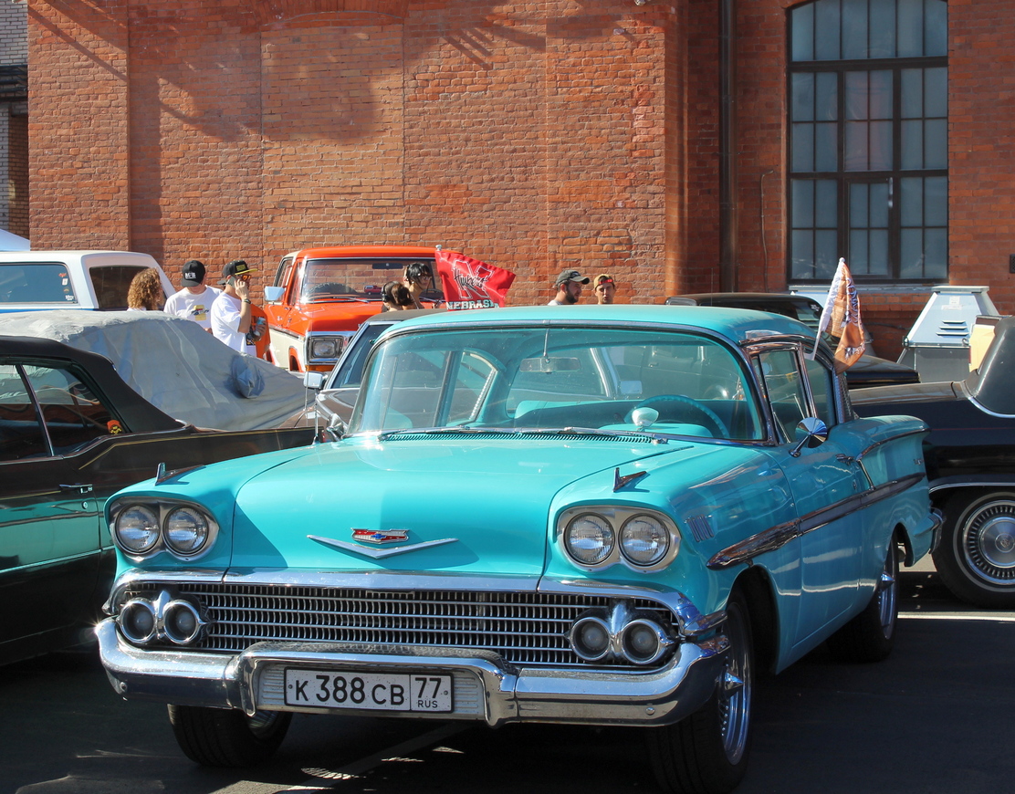 Москва, № К 388 СВ 77 — Chevrolet Impala (1G) '58; Санкт-Петербург — Ежегодная выставка классических и кастомных автомобилей и мотоциклов "Original Meet"