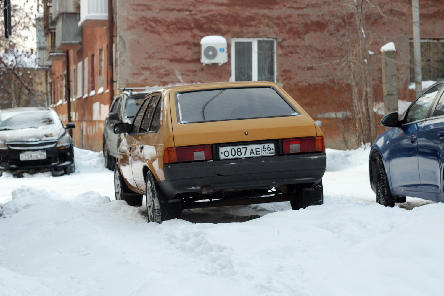 Свердловская область, № О 087 АЕ 66 — Москвич-2141 '86-98