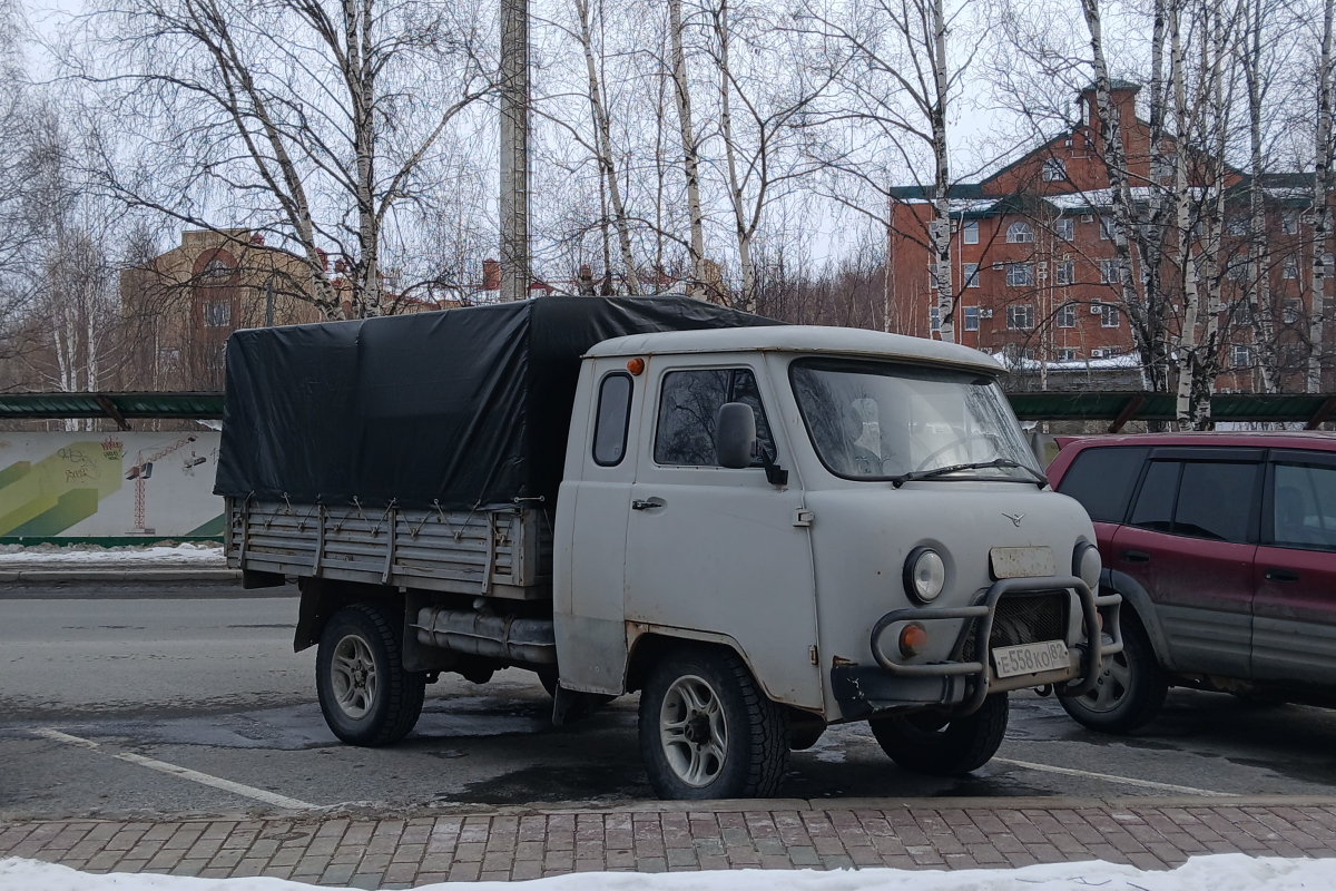 Ханты-Мансийский автоном.округ, № Е 558 КО 82 — УАЗ-39095 '96-02
