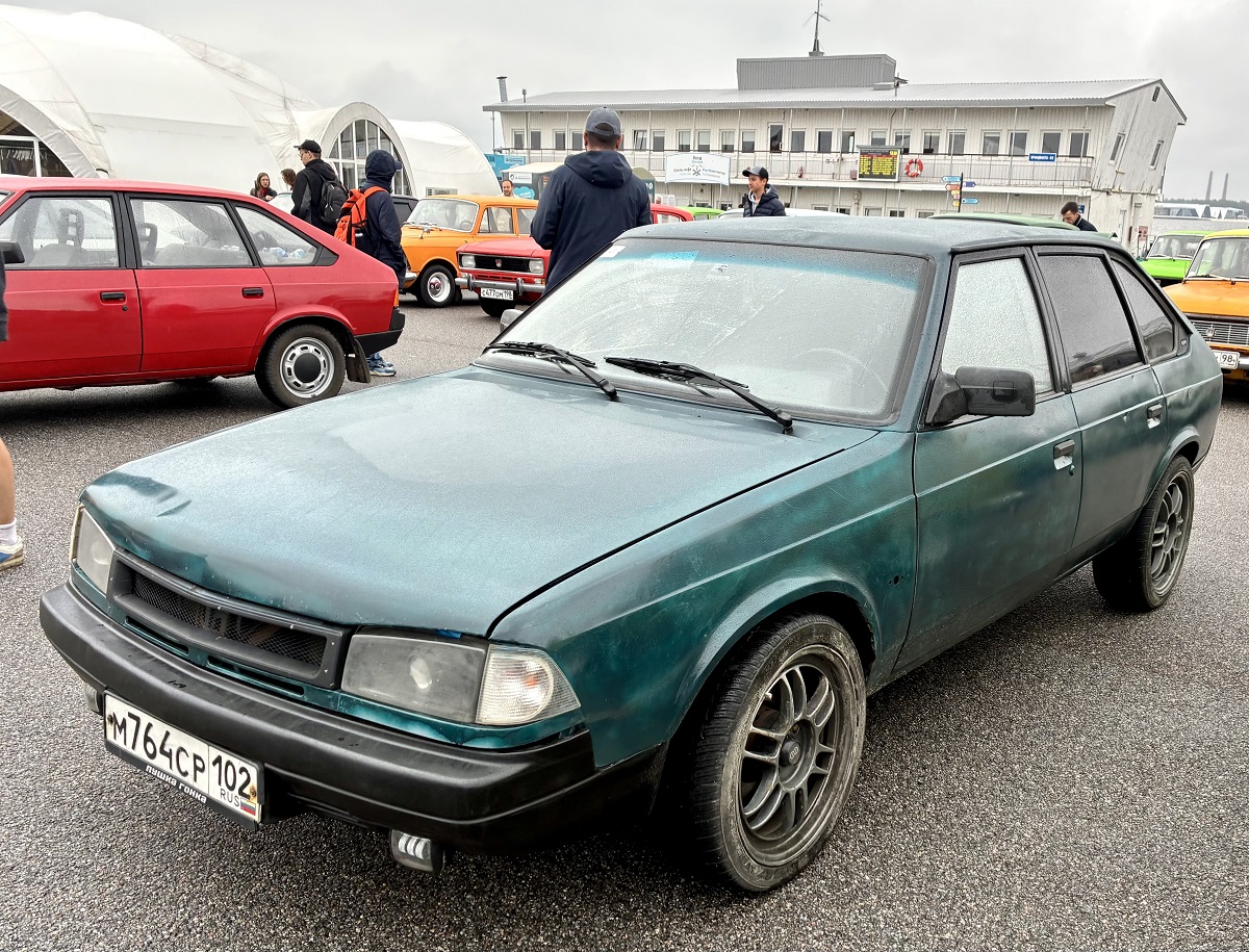 Башкортостан, № М 764 СР 102 — Москвич-214122 Святогор '98-01; Санкт-Петербург — Ежегодный праздник "День Москвича"
