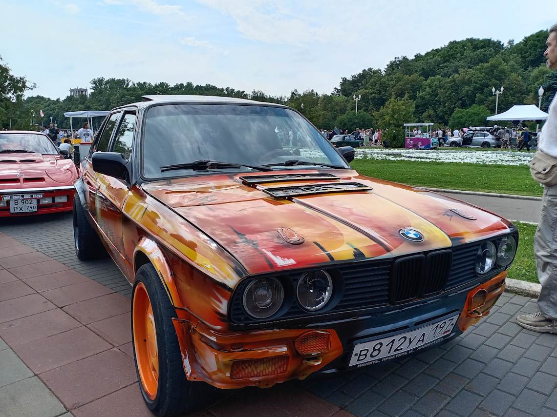 Москва, № В 812 УА 197 — BMW 3 Series (E30) '82-94; Москва — Фестиваль "Ретрорейс" 2025
