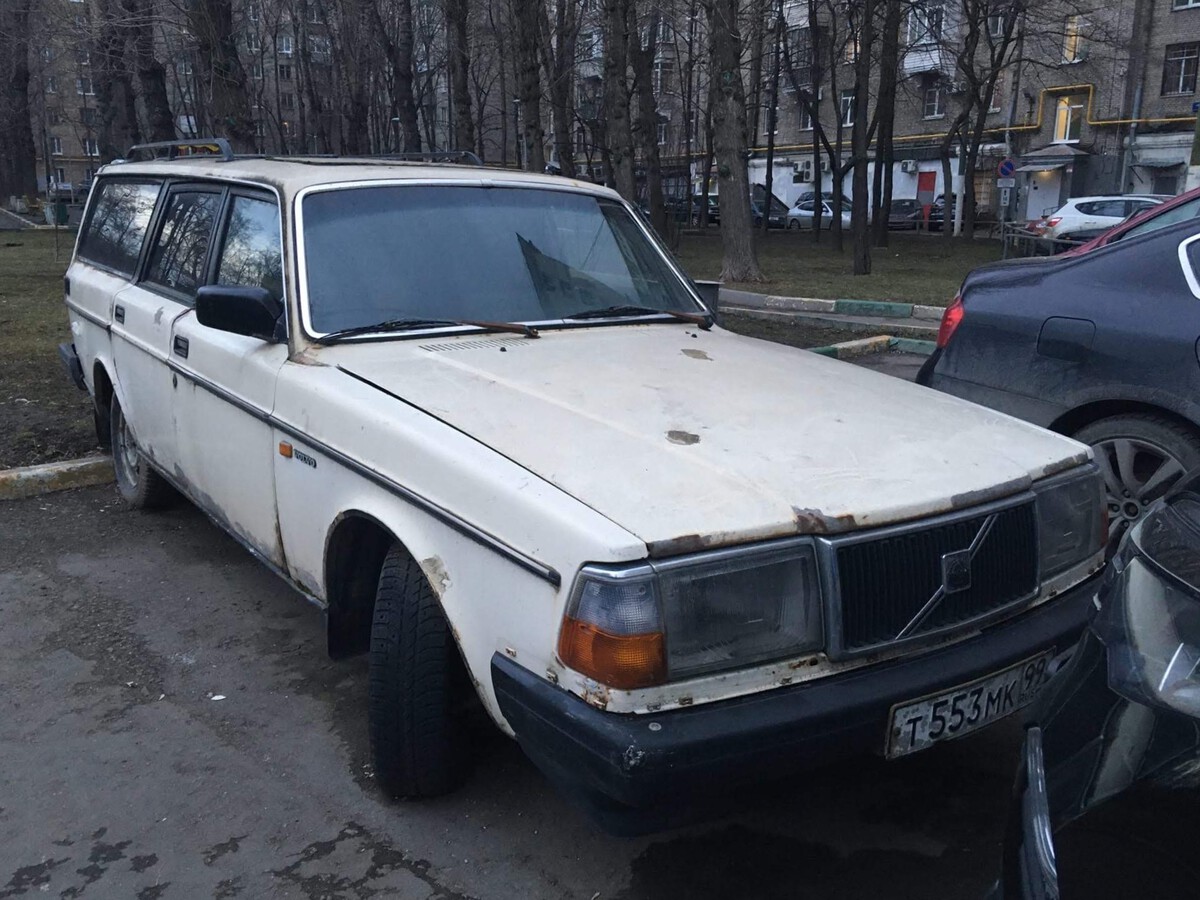 Москва, № Т 553 МК 99 — Volvo 240 Series (общая модель)