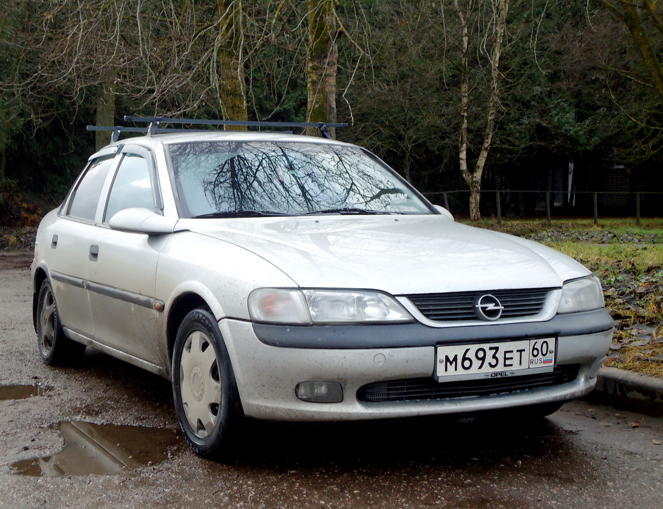 Псковская область, № М 693 ЕТ 60 — Opel Vectra (B) '95-02