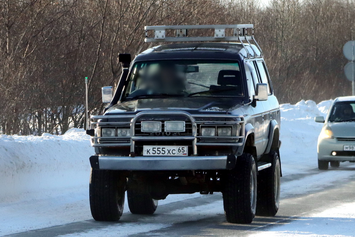 Сахалинская область, № К 555 ХС 65 — Toyota Land Cruiser (J60) '80-90