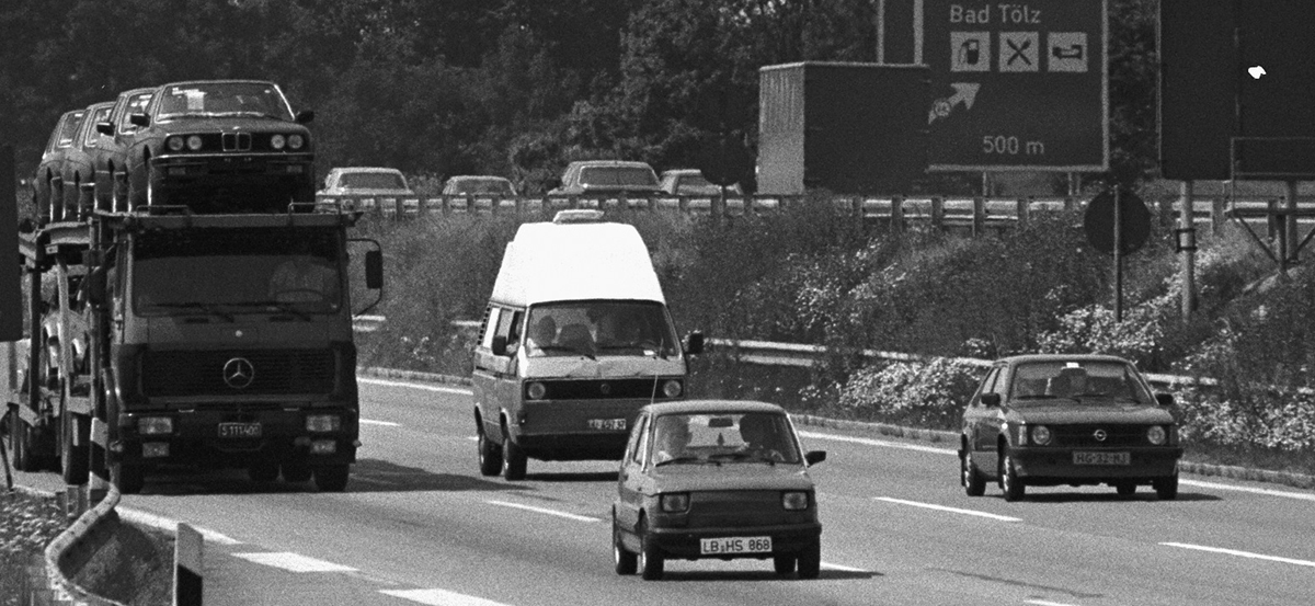 Германия, № LB-HS 868 — FIAT (общая модель); Нидерланды, № HG-32-MJ — Opel (Общая модель); Германия — Федеративная республика Германия (1990-2000)