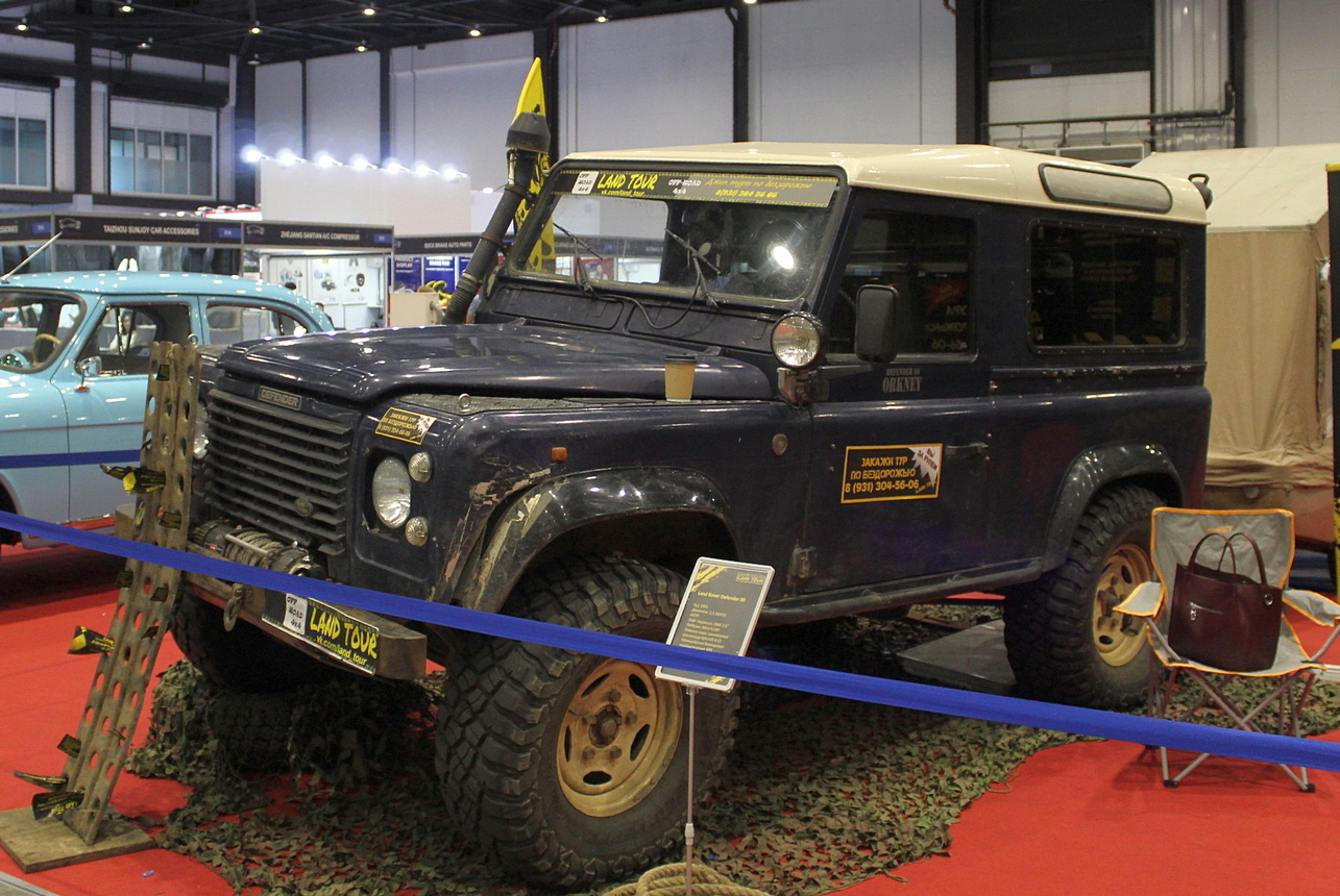 Санкт-Петербург, № Е 204 ТВ 98 — Land Rover Defender '83-07