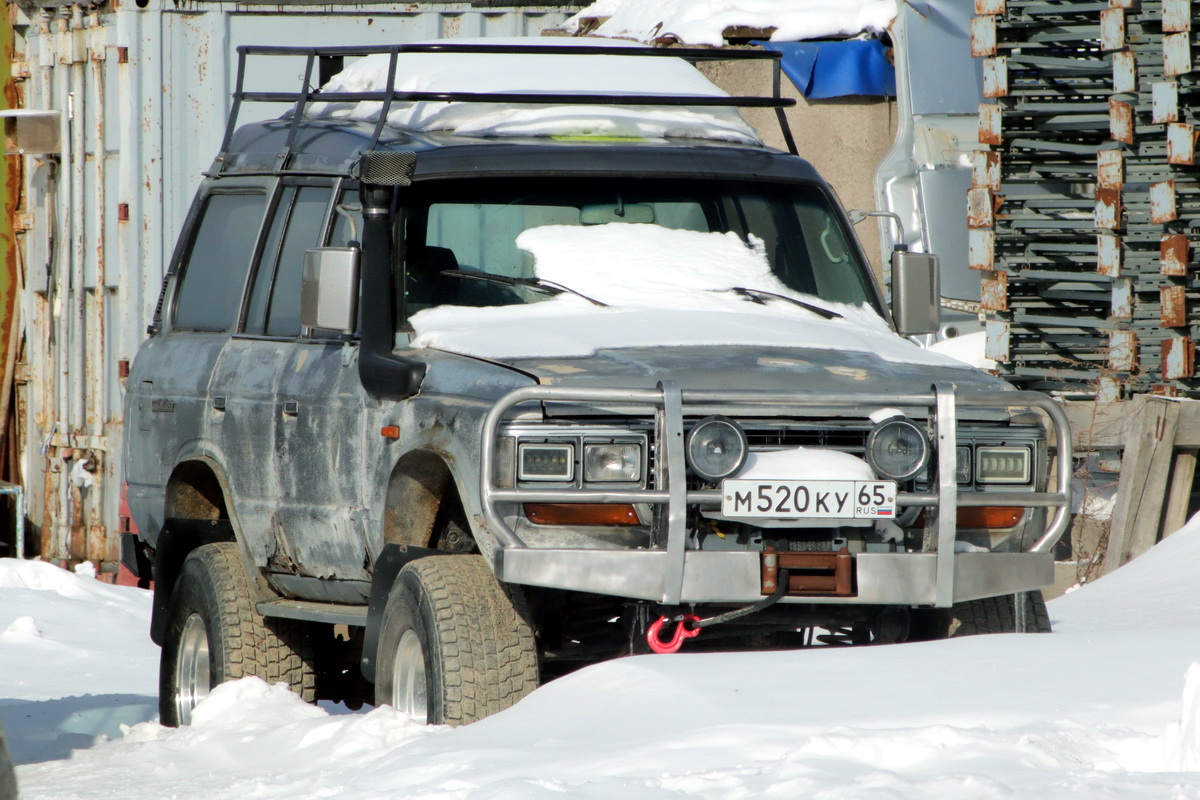 Сахалинская область, № М 520 КУ 65 — Toyota Land Cruiser (J60) '80-90