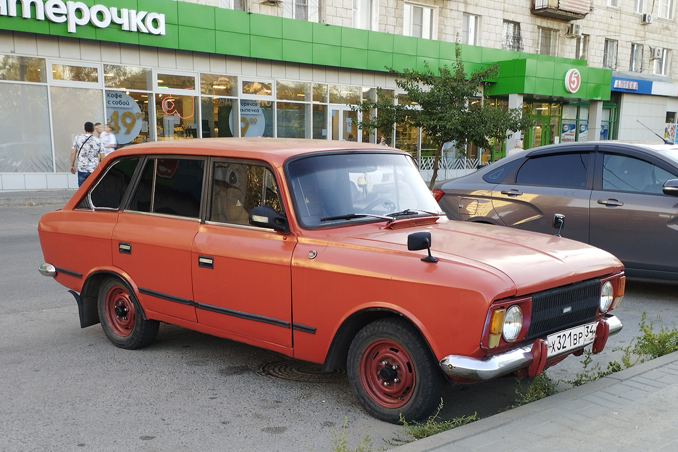 Волгоградская область, № Х 321 ВР 34 — Иж-21251 Комби '81-97