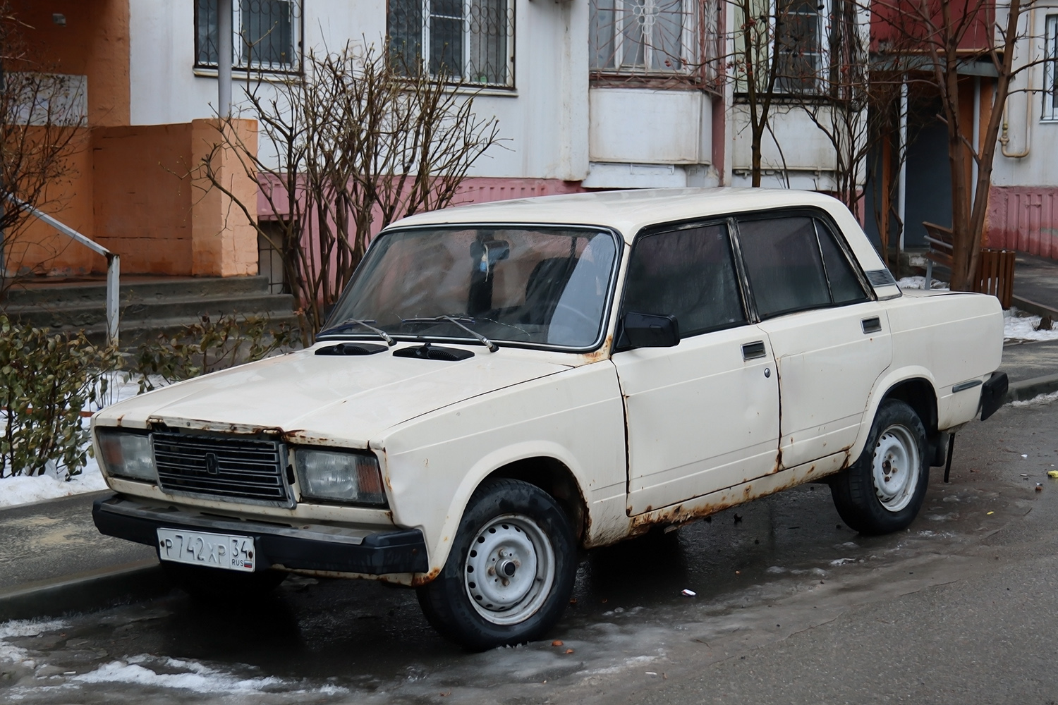 Волгоградская область, № Р 742 ХР 34 — ВАЗ-21074 Жигули '82-91