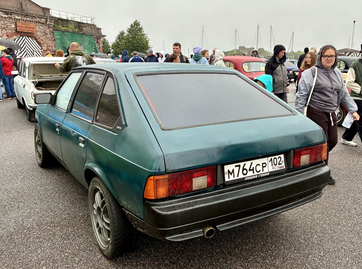 Башкортостан, № М 764 СР 102 — Москвич-214122 Святогор '98-01; Санкт-Петербург — Ежегодный праздник "День Москвича"