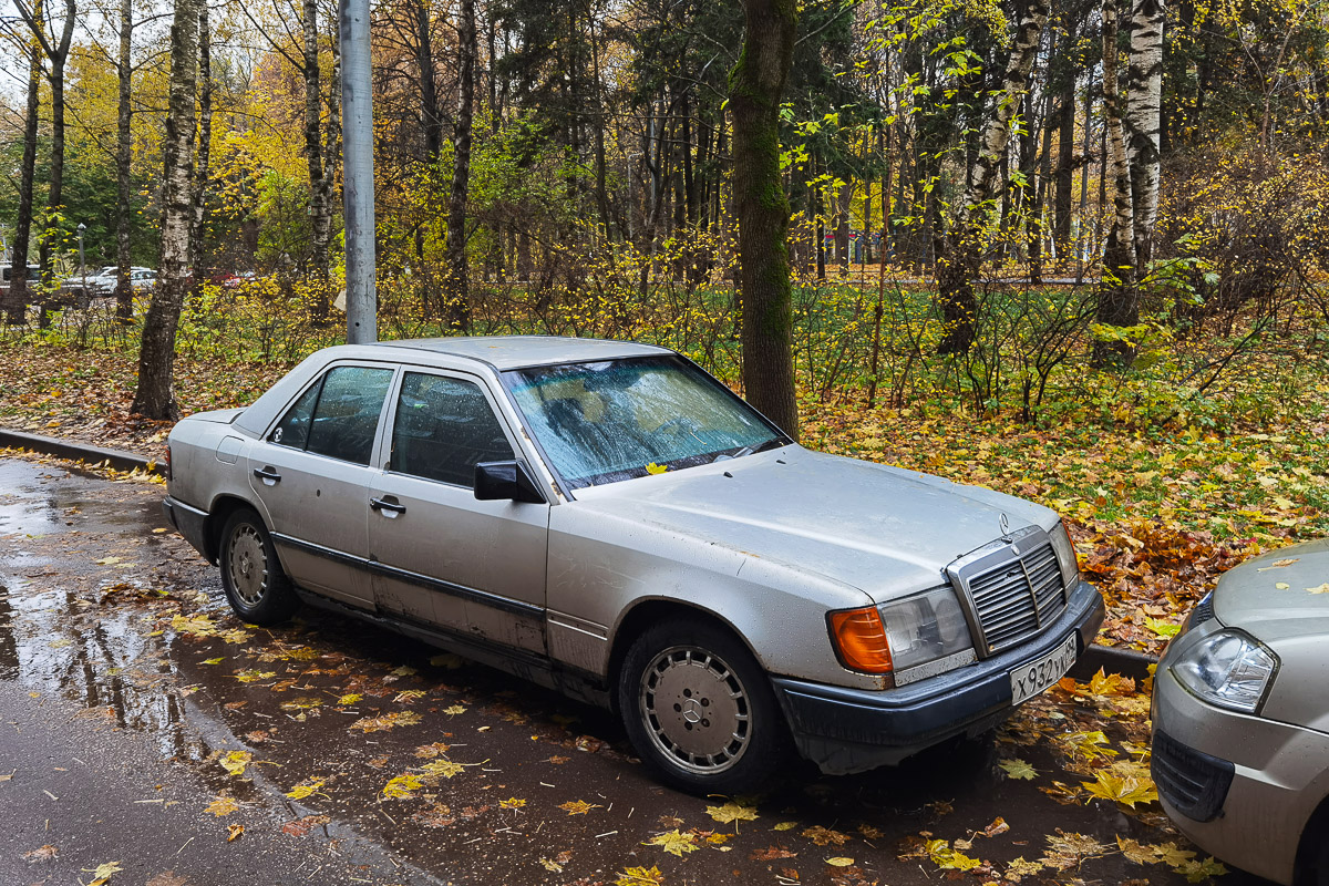 Москва, № Х 932 УК 99 — Mercedes-Benz (W124) '84-96