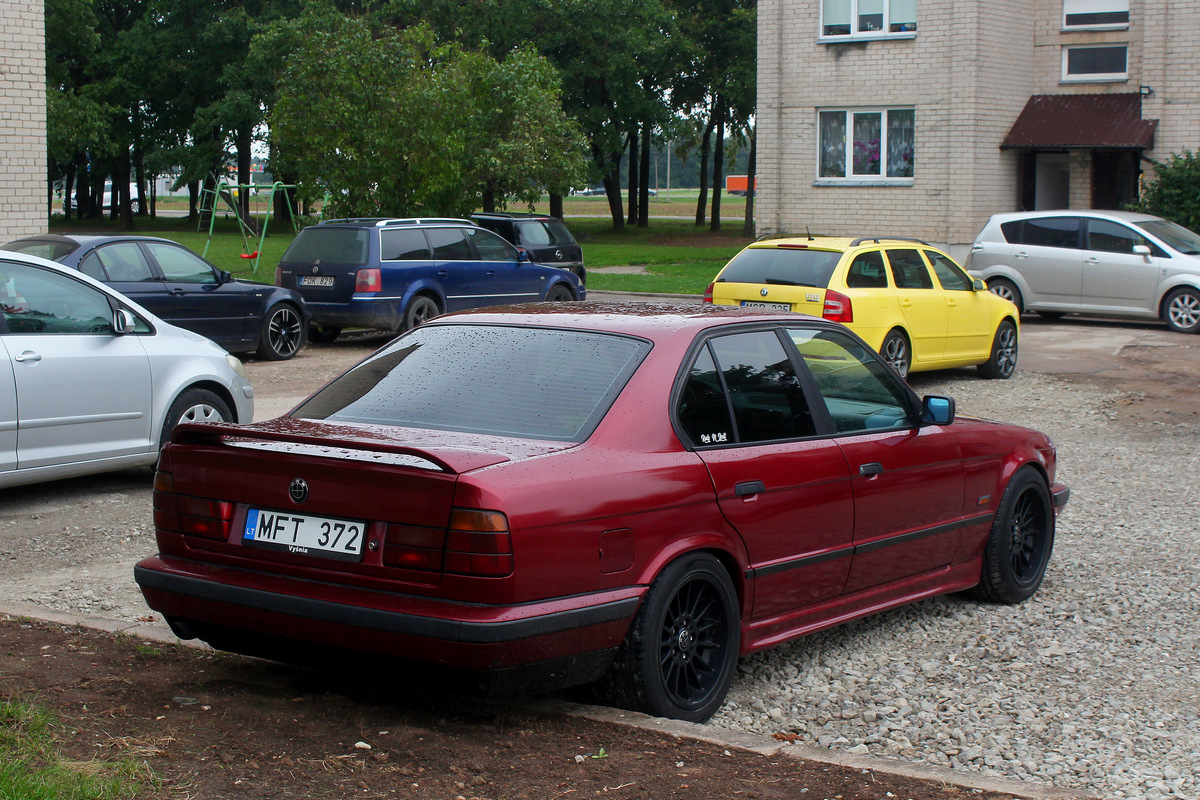 Литва, № MFT 372 — BMW 5 Series (E34) '87-96