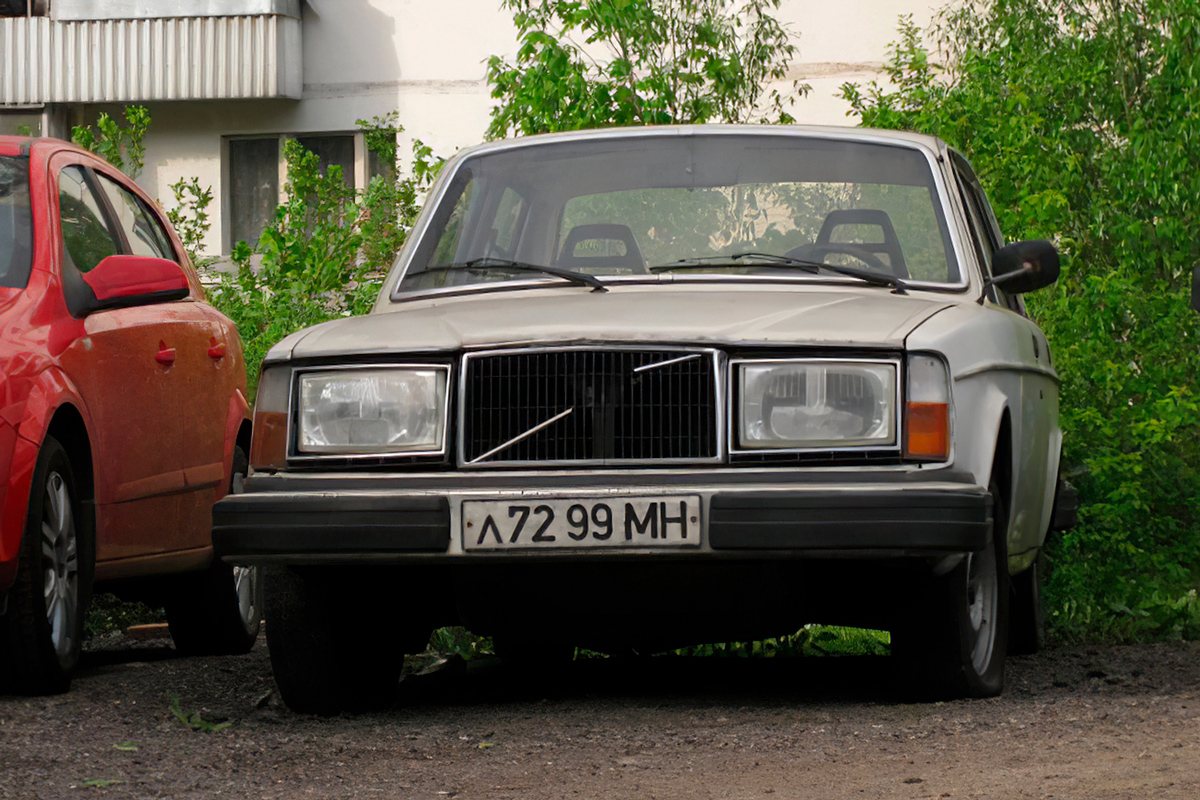 Москва, № Л 7299 МН — Volvo 240 Series (общая модель)