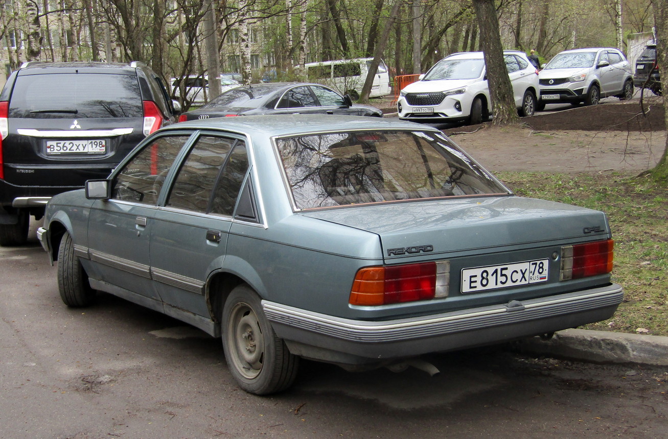 Санкт-Петербург, № Е 815 СХ 78 — Opel Rekord (E2) '82-86