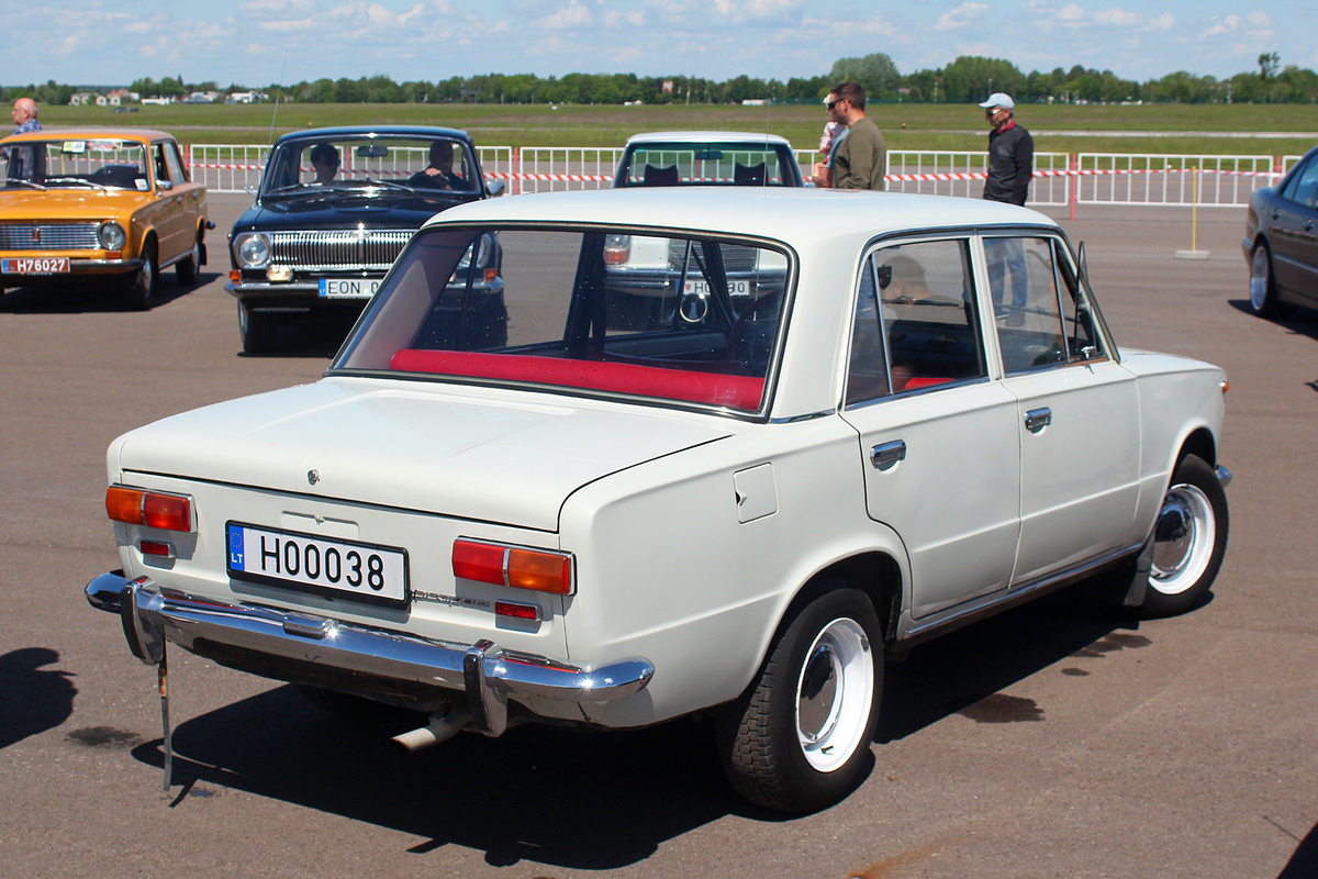 Литва, № H00038 — ВАЗ-2101 Жигули '70-83; Литва — Retro mugė 2025