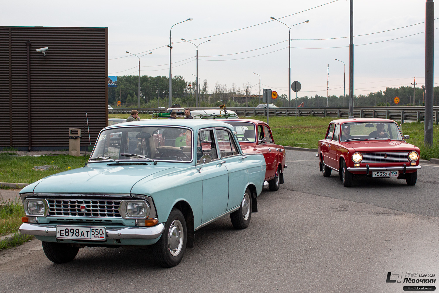 Московская область, № Е 898 АТ 550 — Москвич-408ИЭ '69-75; Московская область, № У 533 ХН 150 — ВАЗ-2101 Жигули '70-83
