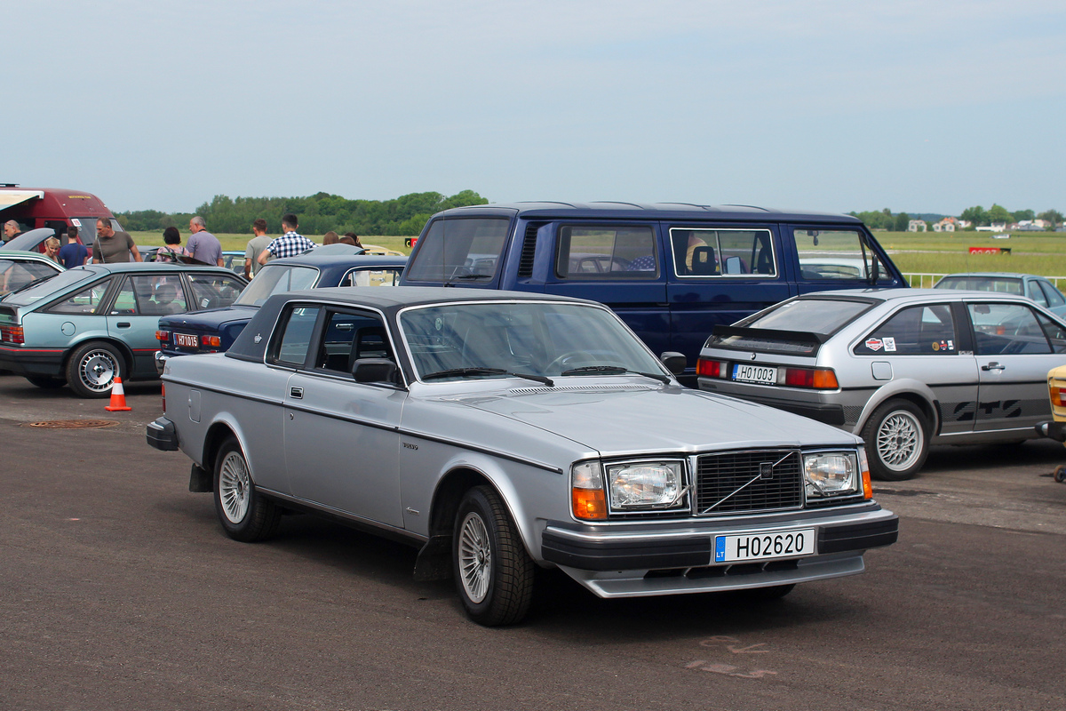 Литва, № H02620 — Volvo 262C '77-81; Литва — Retro mugė 2024