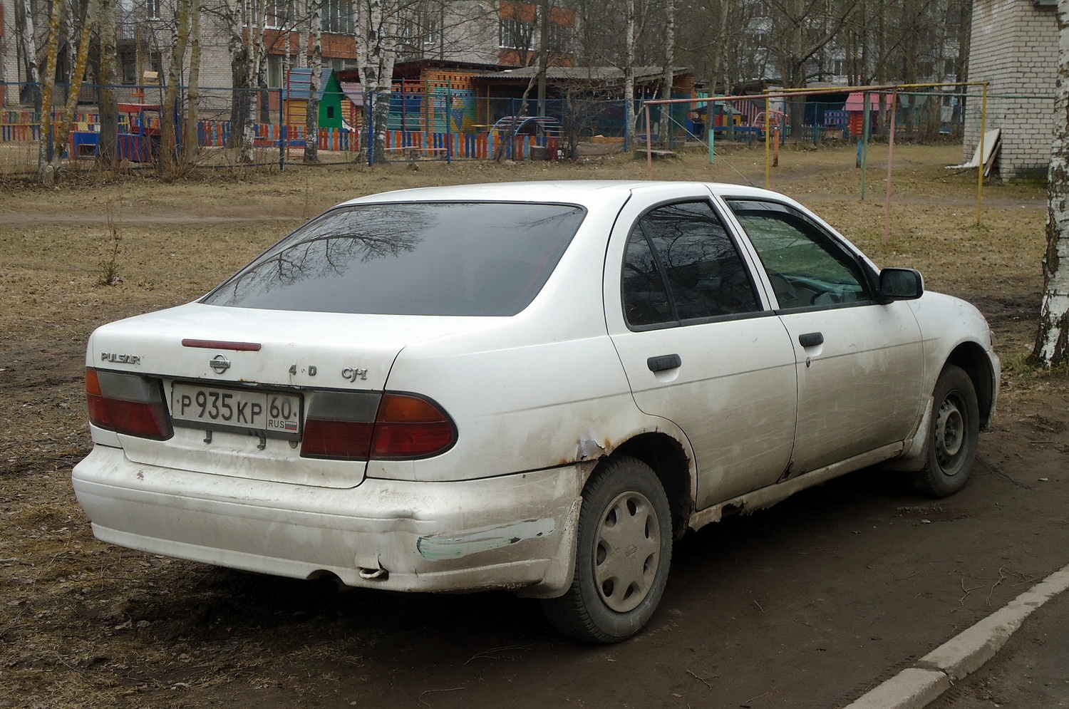 Псковская область, № Р 935 КР 60 — Nissan Pulsar (N15) '95-00
