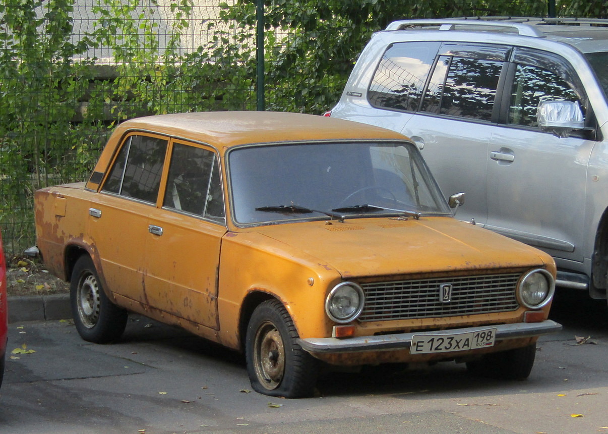 Санкт-Петербург, № Е 123 ХА 198 — ВАЗ-21011 Жигули '74-83